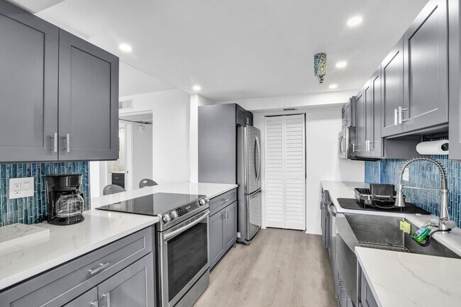 Foto del edificio - 859 Jeffery St