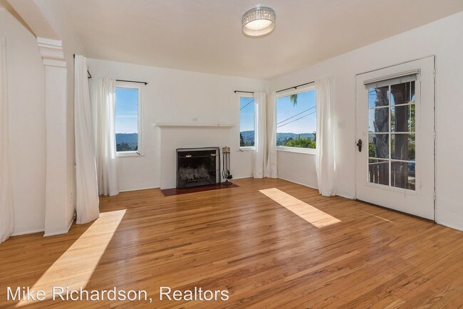 Building Photo - 2 br, 1 bath House - 616 Sierra St Unit B