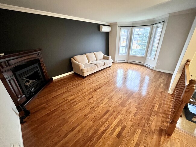 Photo du bâtiment - 54 Sunderland Dr