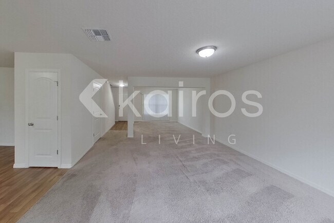 Foto del edificio - 94 Rolling Sands Dr