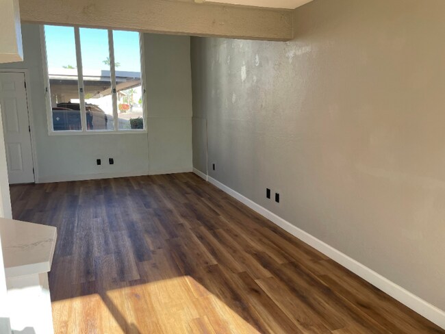 Foto del edificio - 4240 N Longview Ave