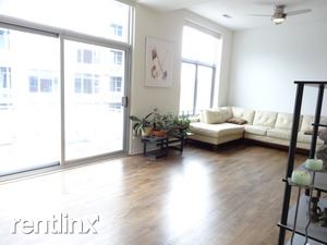 Building Photo - 939 W Madison St