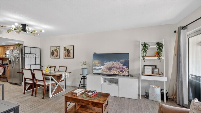 Foto del edificio - 200 NW 87th Ave
