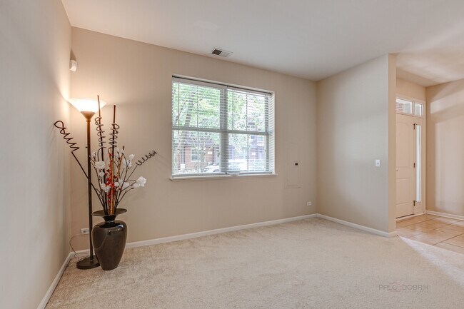 Foto del edificio - 726 Summit Ln