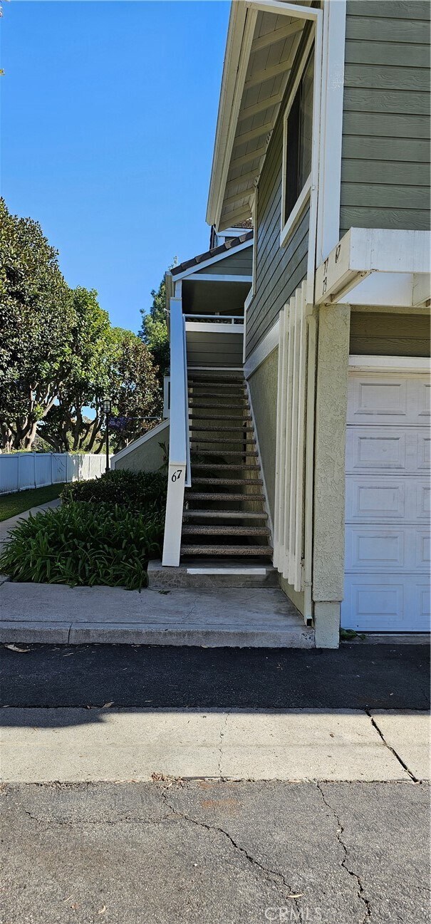 Building Photo - 67 Cambria Ln