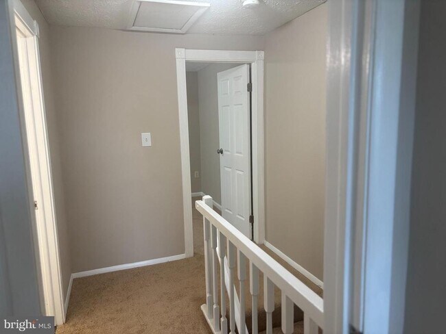 Foto del edificio - 3423 Castle Way