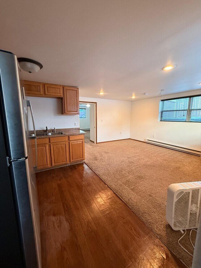 Cocina/Sala de estar - 1011 5th Ave SE