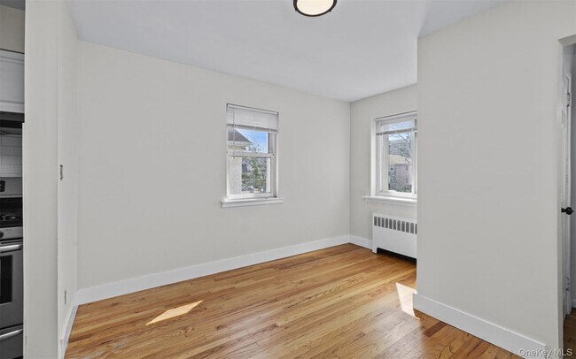 Foto del edificio - 517 E Broadway
