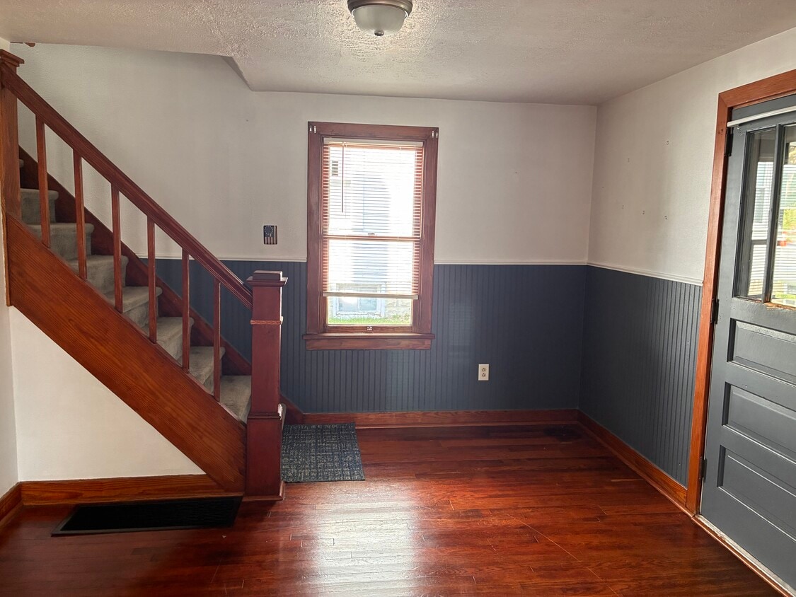 Building Photo - 1566 Philadelphia St