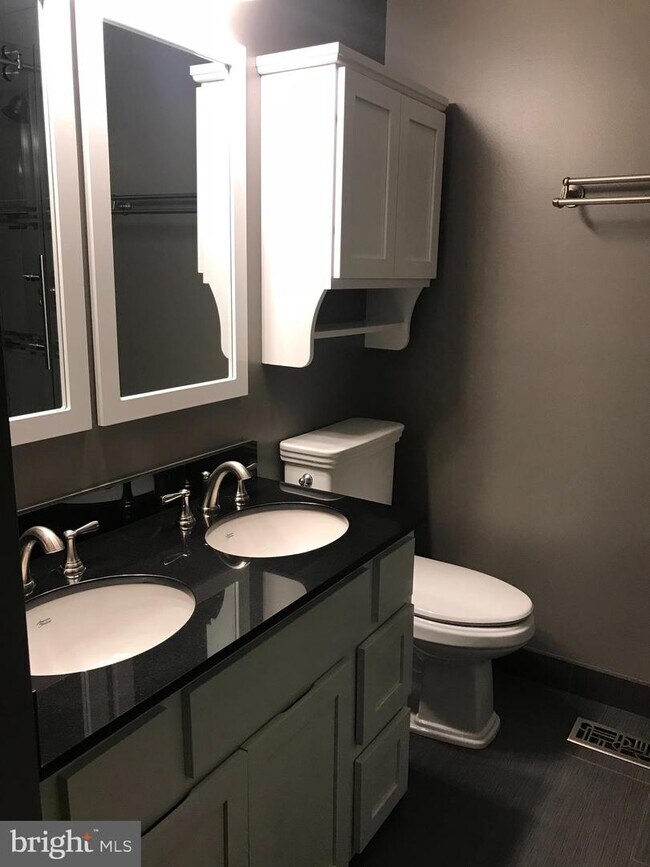 Foto del edificio - 10354 College Square