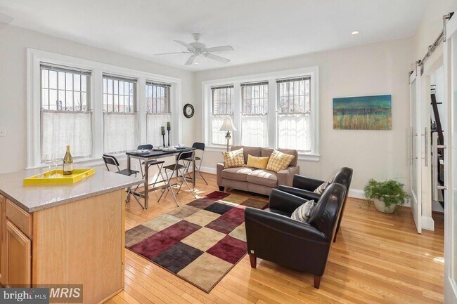 Foto del edificio - 1401 Columbia Rd NW