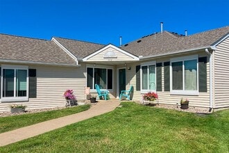 Building Photo - Cottages of Stewartville