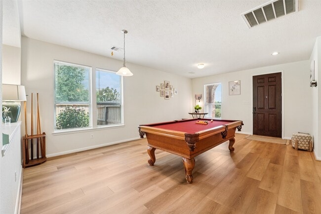 Foto del edificio - 4306 Lake Cypress Cir
