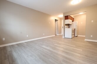 Building Photo - 3021 Pestalozzi St