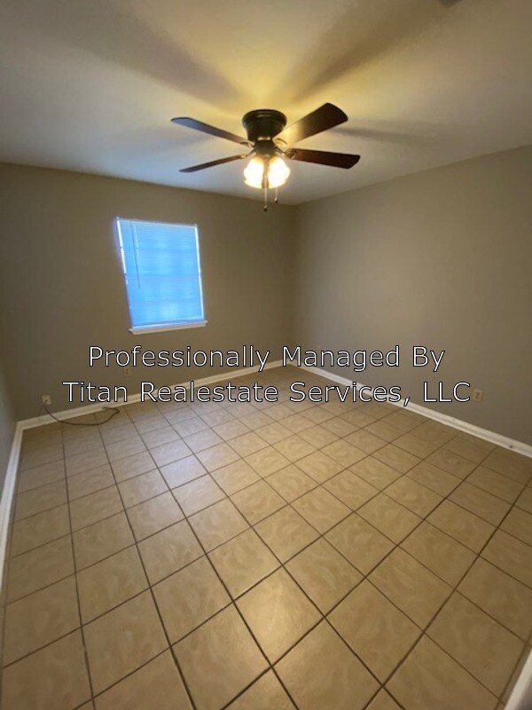 Building Photo - 107 Vieux Orleans Cir