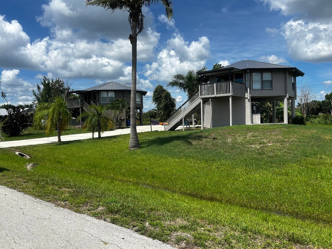 Primary Photo - 12100 Dolphin Rd
