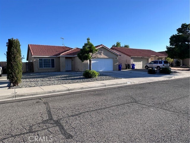 Building Photo - 11209 Desert Rose Dr