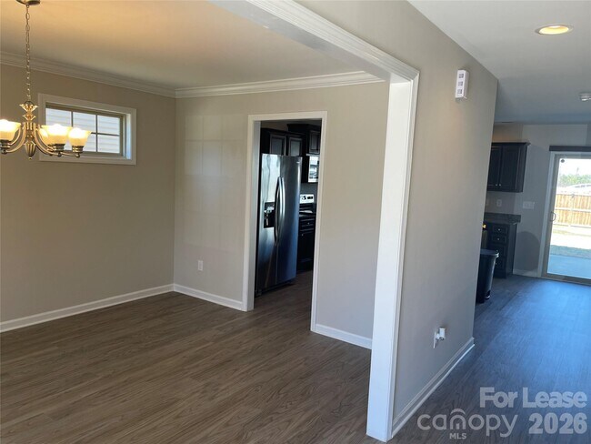 Foto del edificio - 2909 Old Field Rd