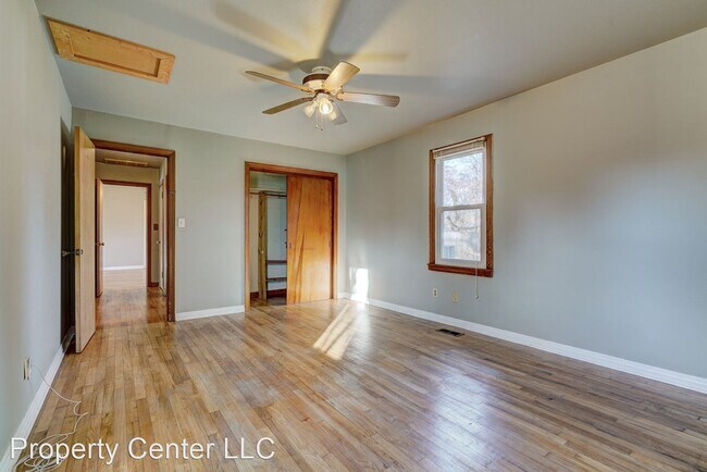 Foto del edificio - 3 br, 2 bath House - 1011 Woodland Dr