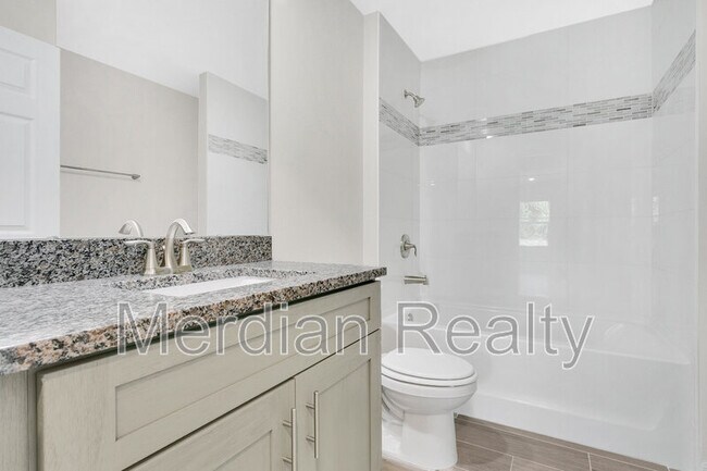 Foto del edificio - 2315 Fox Hollow Dr