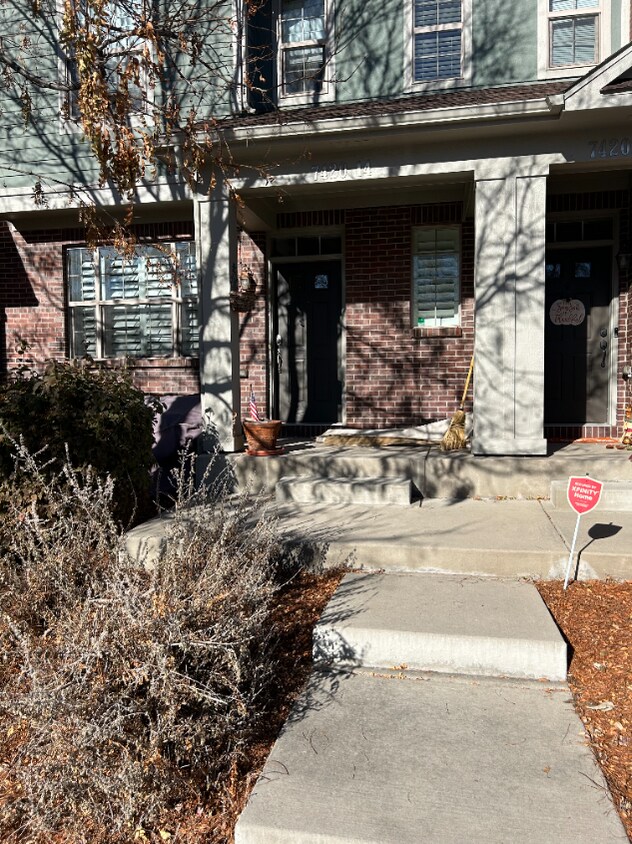 Foto principal - Great Lowry Townhome!