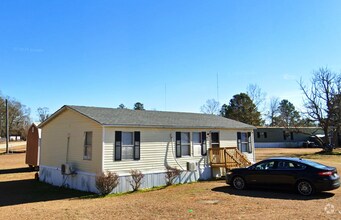 Building Photo - 1346 Garetster St