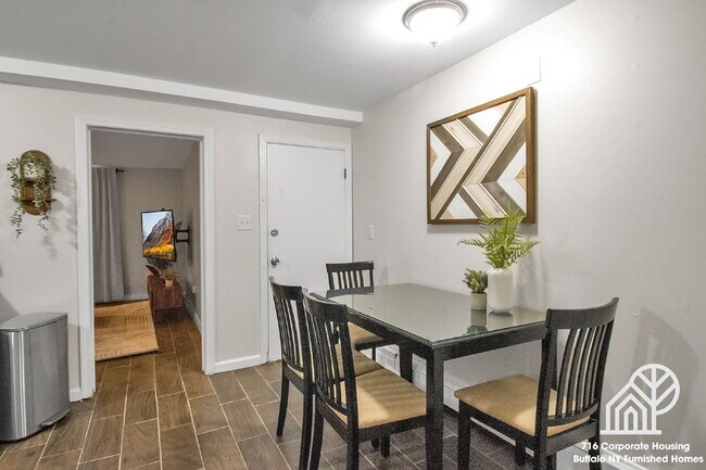 Foto del edificio - Furnished 2-Bedroom Apartment Minutes from Highmark Stadium