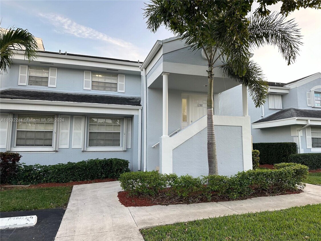 2652 SE 19th Ct Unit 207D, Homestead, FL 33035 Condo for Rent in