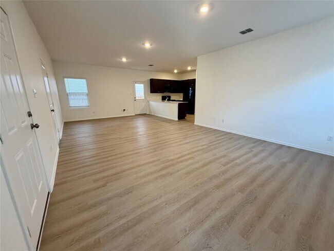 Foto del edificio - 345 The Bad Wy