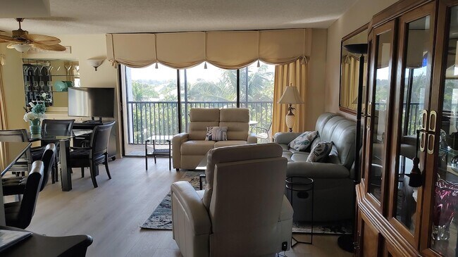 Foto del edificio - 1605 S US Hwy 1