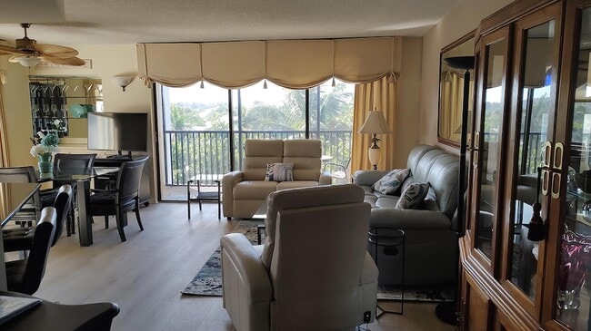 Photo - 1605 S US Hwy 1 Apartment