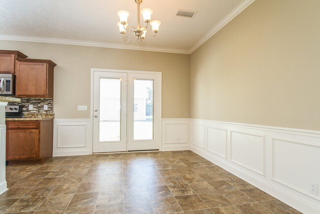 Foto del edificio - 5232 Seward Crossing Blvd