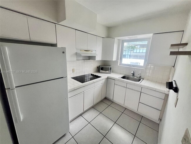 Building Photo - 158 Ocean Dr