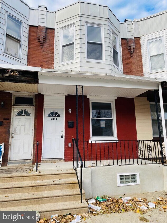 Primary Photo - 7019 Saybrook Ave