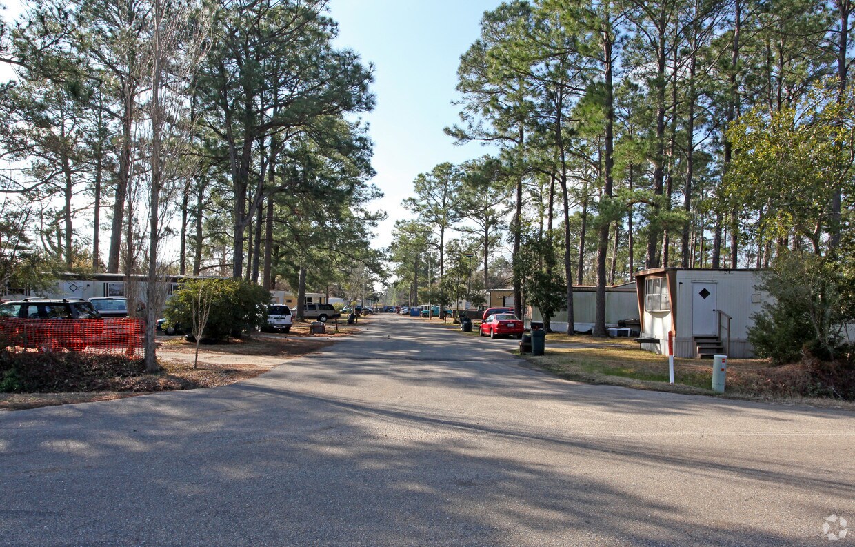 Primary Photo - 3621 Groveland Rd