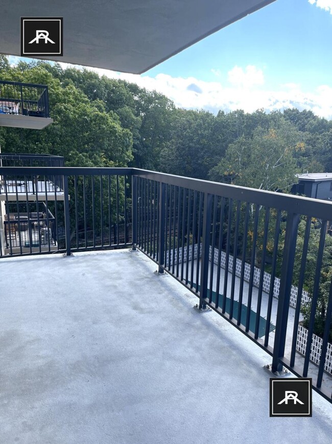 Foto del edificio - 0 bedroom in Brookline MA 02446