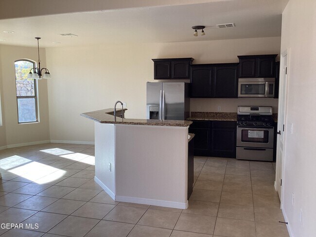 Building Photo - 175 Casas Lindas Ln