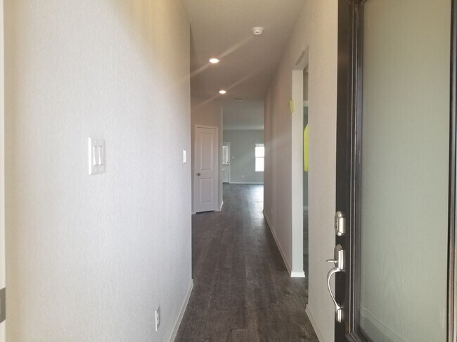 Foto del edificio - 8402 Cassia Cove