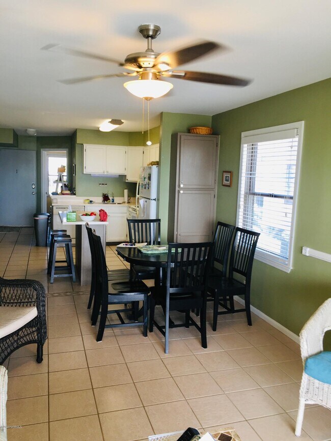 Foto del edificio - 37 Ocean Isle W Blvd
