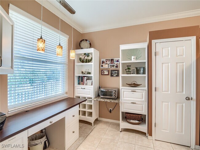 Building Photo - 8680 Cedar Hammock Cir