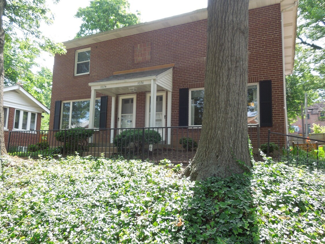 Primary Photo - 1076 Terrace Dr