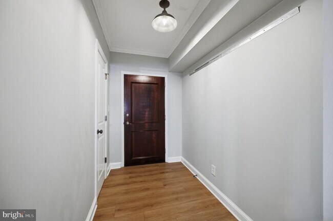 Foto del edificio - 906 S Washington St