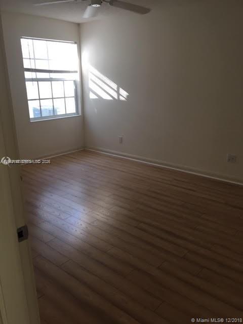 Foto del edificio - 135 Brier Cir