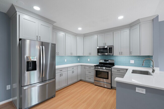 Building Photo - 5102 Castle Harbor Way