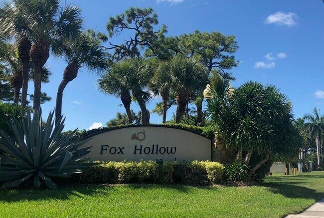 Foto del edificio - 4283 Wood Ride Rd