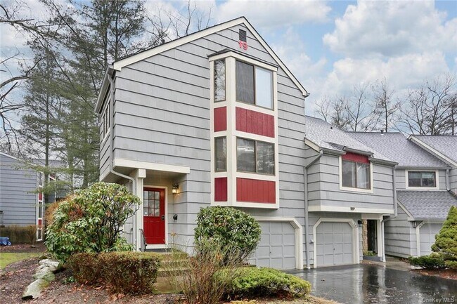 Building Photo - 161 Treetop Cir