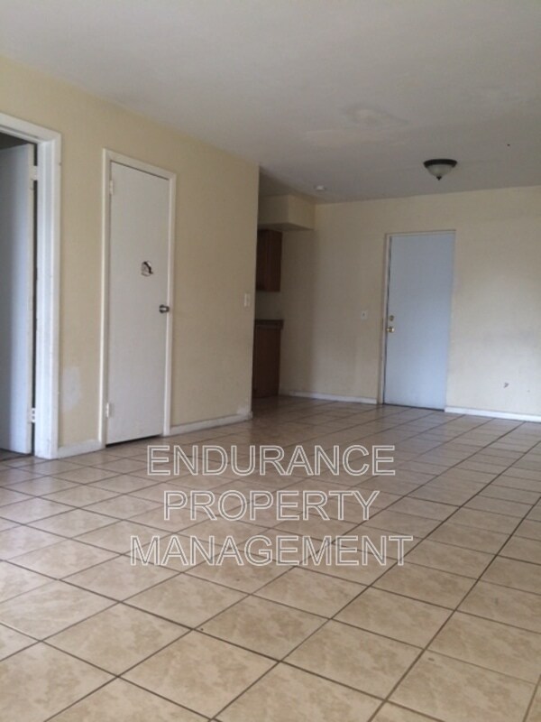 Building Photo - 1130 W 23rd St