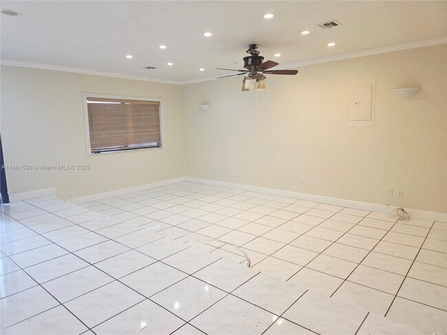 Foto del edificio - 4004 SW 20th St