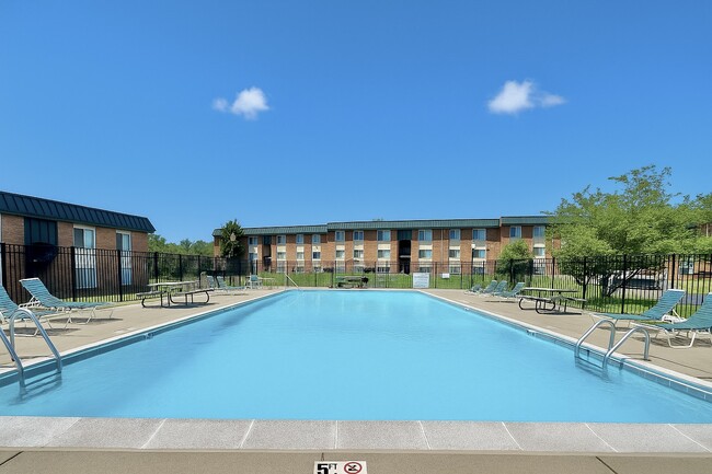 Building Photo - Derby Run Apartments