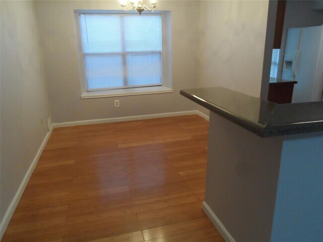 Foto del edificio - 7808 Slater Trail